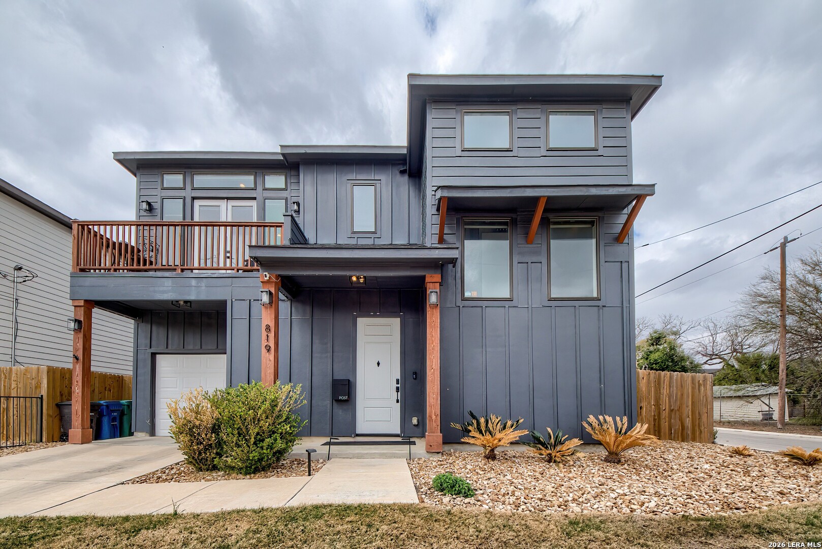 819 Saint James Listing Cover Image