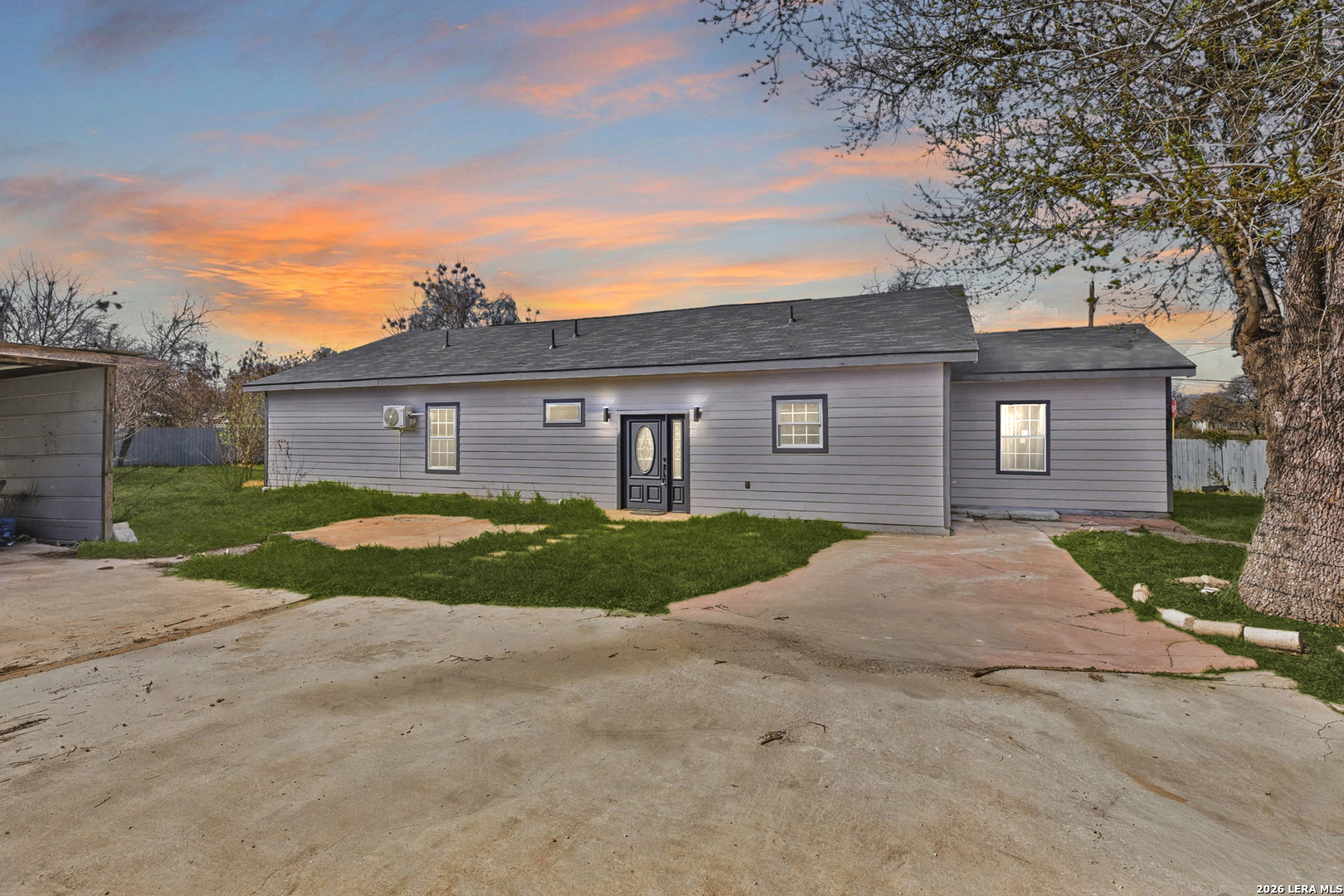 4344 Mountain Pass Listing Cover Image