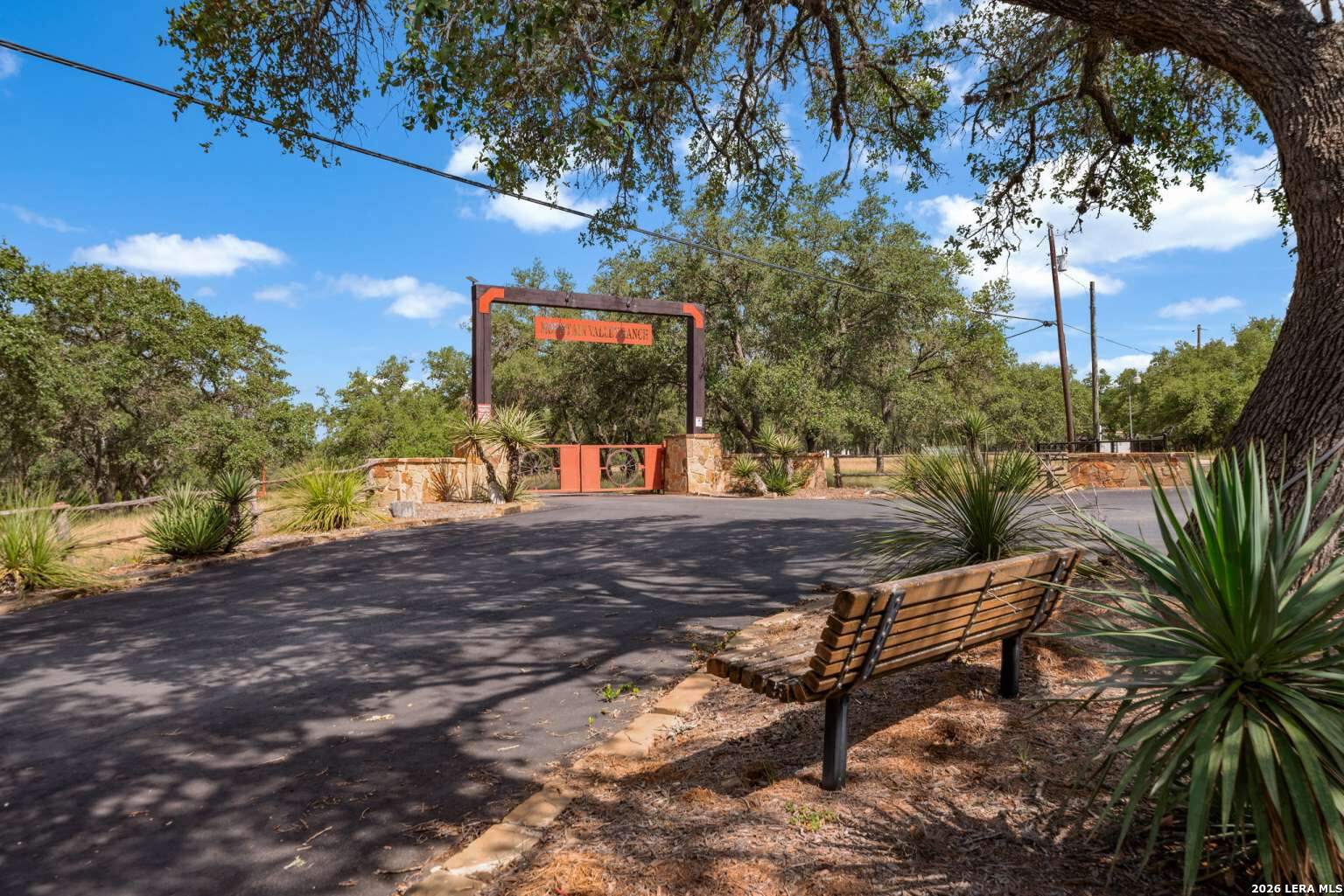 916 private road 2532