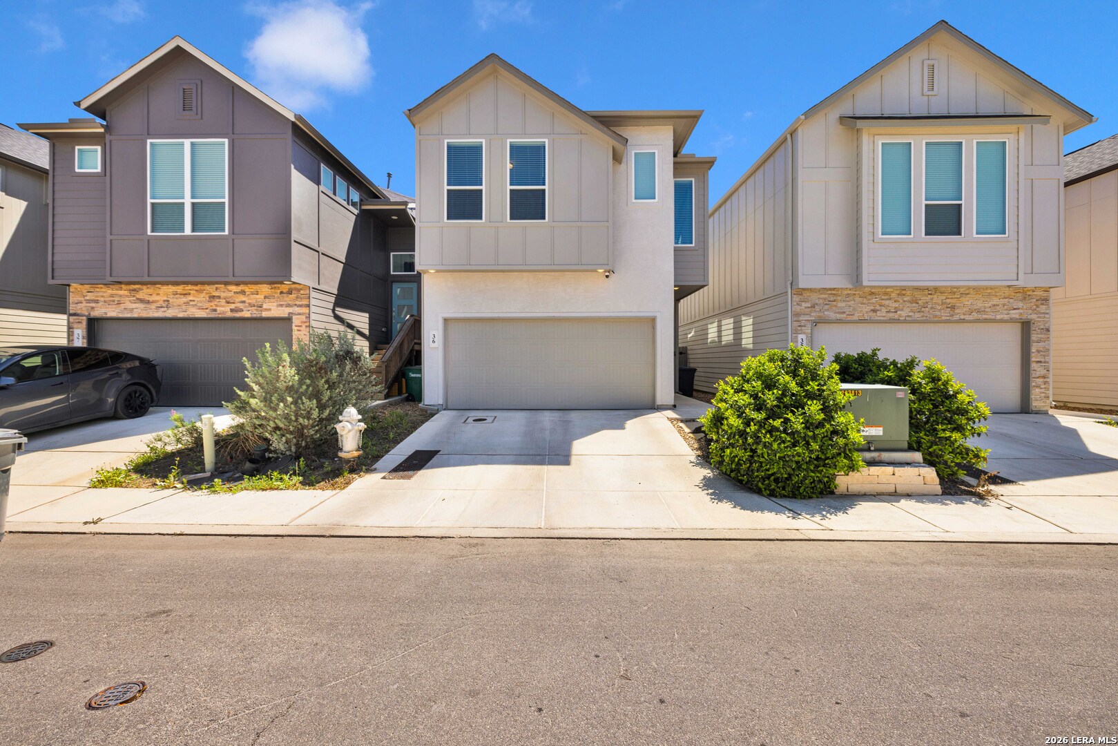 8851 Oakland Listing Cover Image