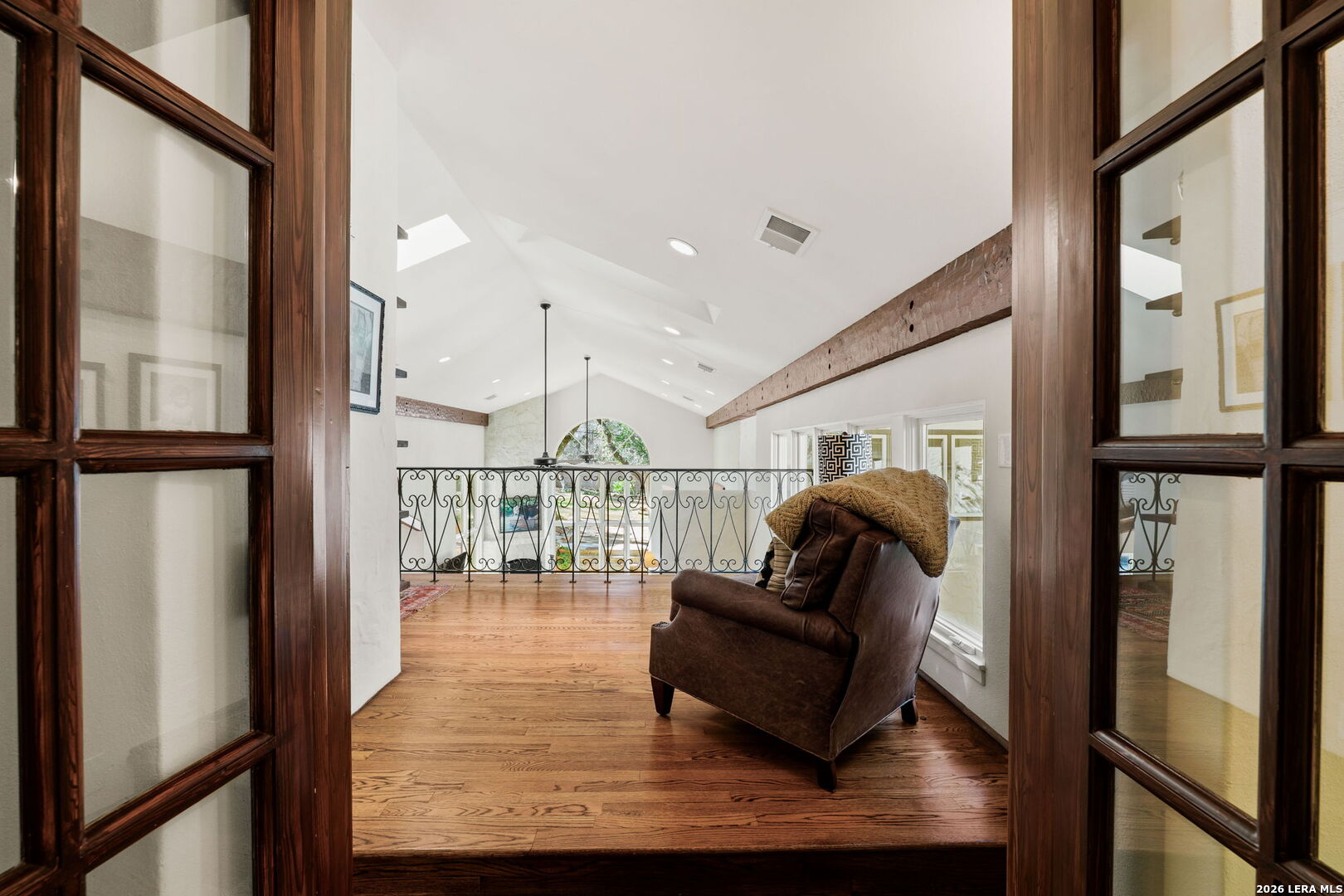 227 Devine Rd, Olmos Park, TX 78212