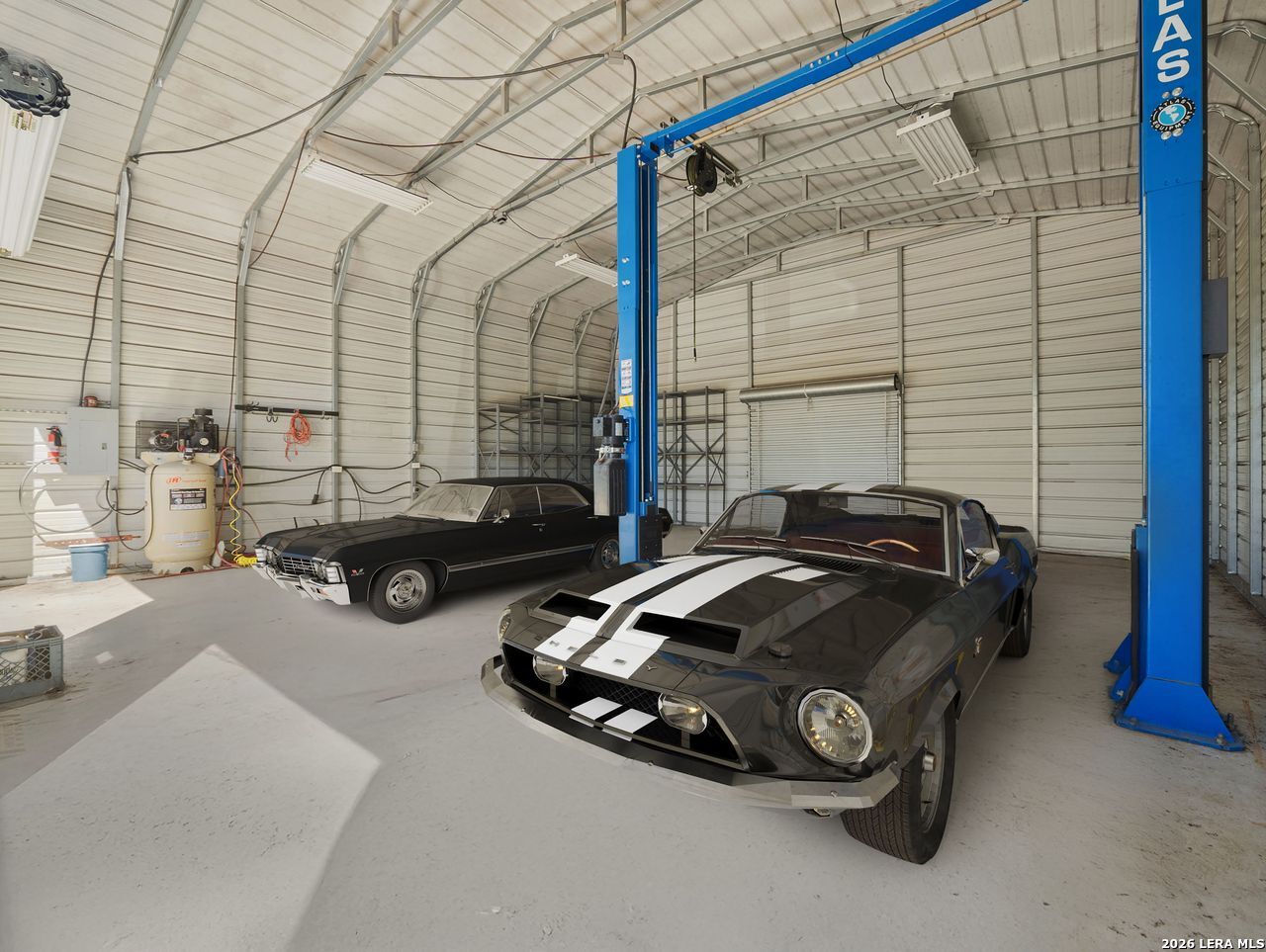 504 Oak Grove Listing Cover Image