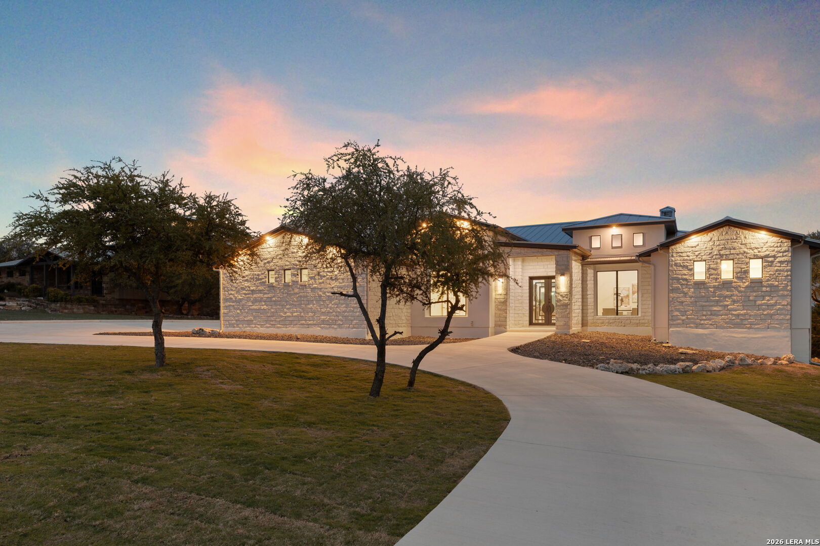 2105 Passare Listing Cover Image