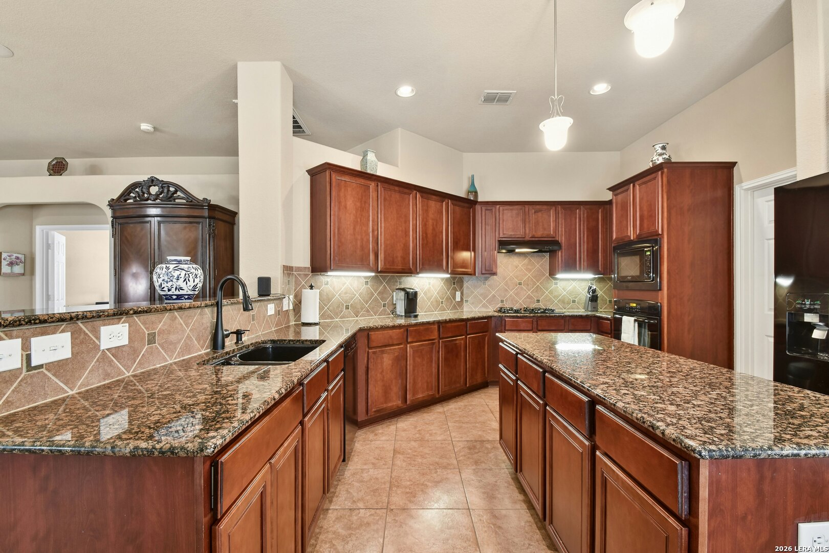 20506 Ashmont San Antonio TX 78258 - Brohill Realty LTD