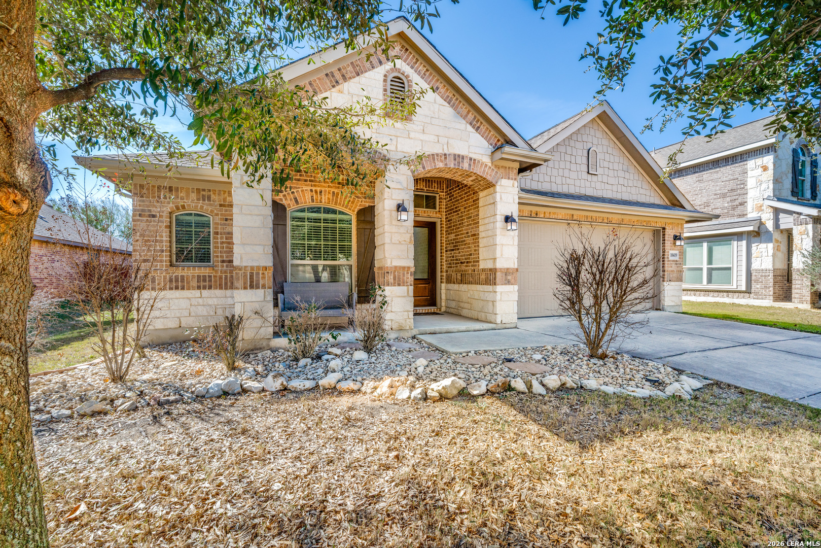 10419 Monicas Crk Listing Cover Image