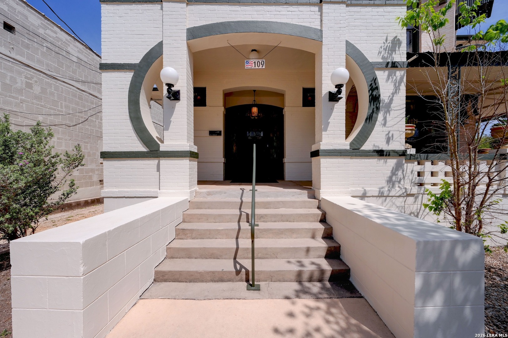 109 E Woodlawn, photo 6