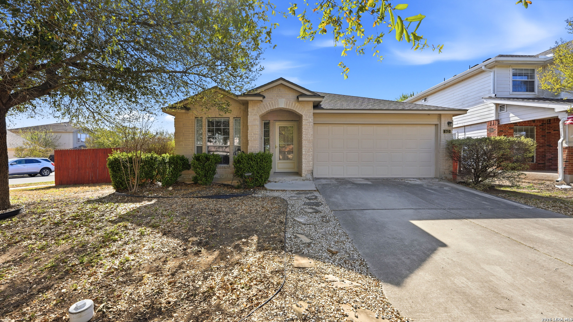 513 Zapata Listing Cover Image