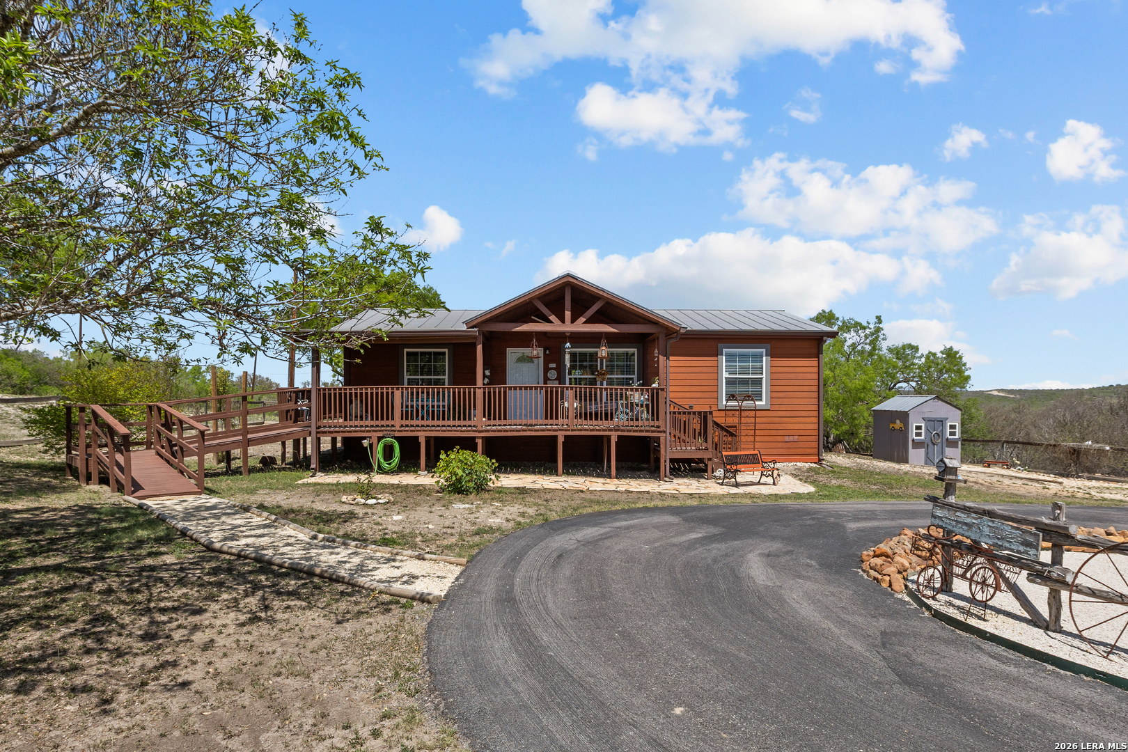 960 County Road 4511 Listing Cover Image