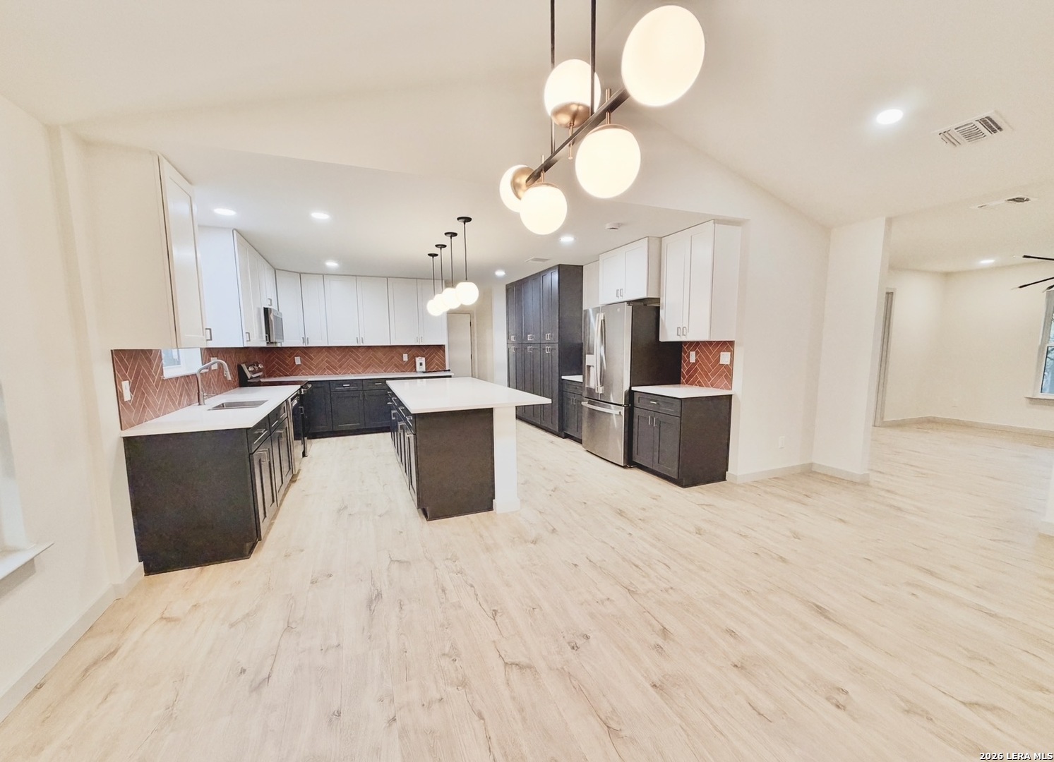 31245 SUNLIGHT DR, Bulverde, TX 78163
