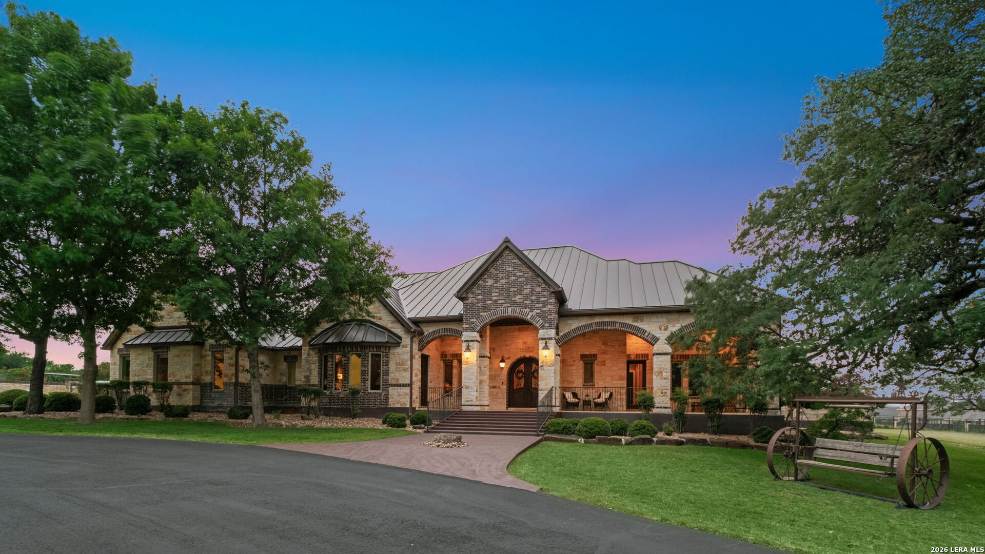 208 Cascade Caverns Listing Cover Image