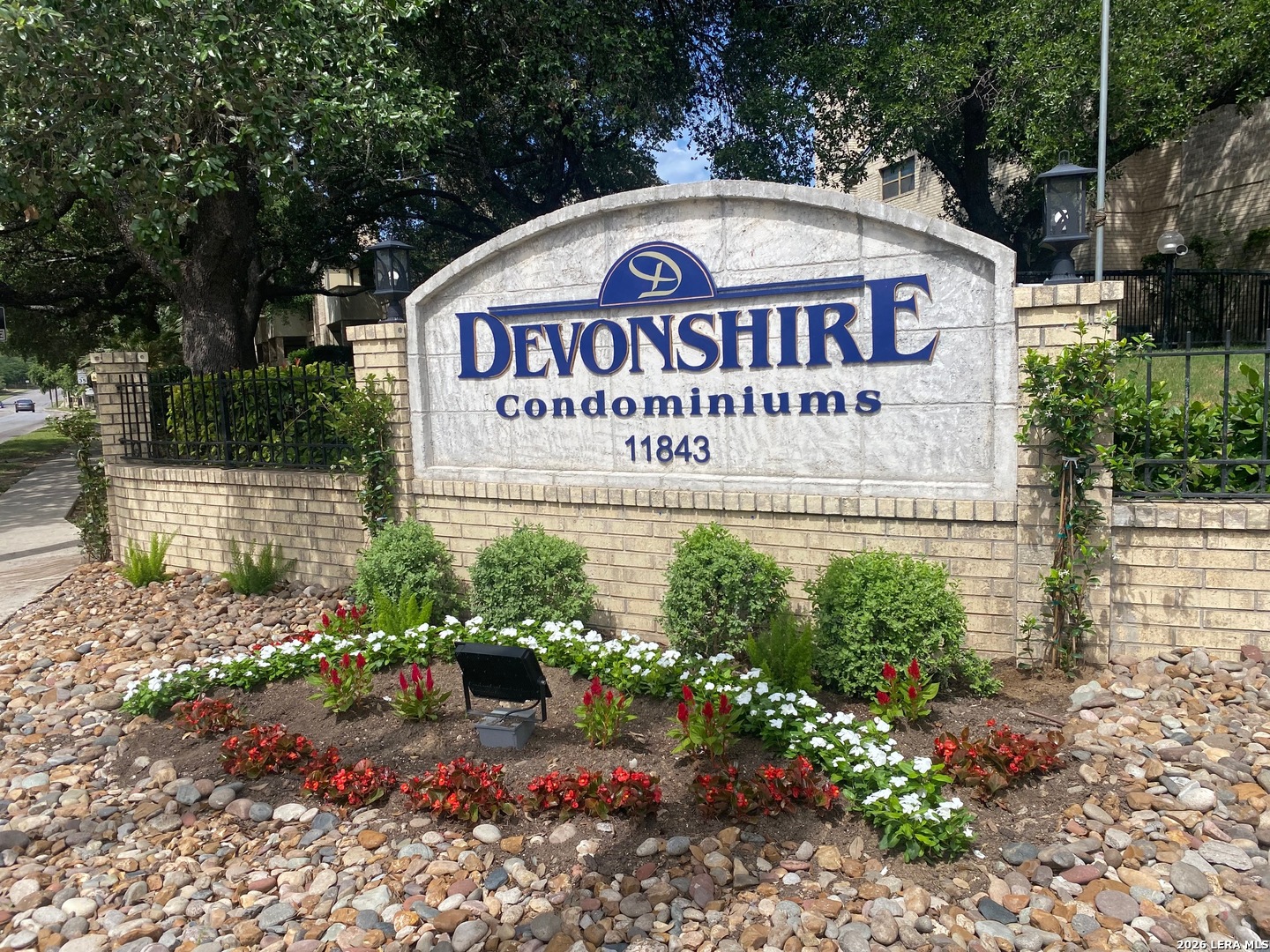 11843 Braesview Listing Cover Image