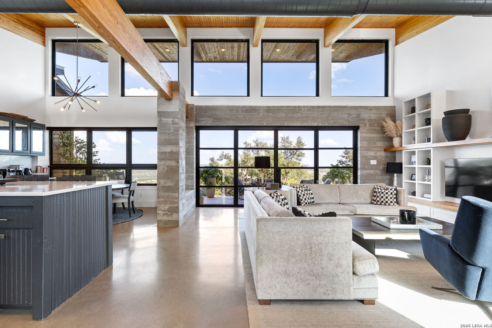 283 Hills Of Bandera 