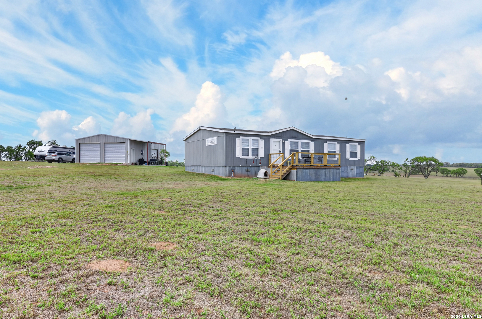 435 Farm to Market 539, Floresville, TX 78114