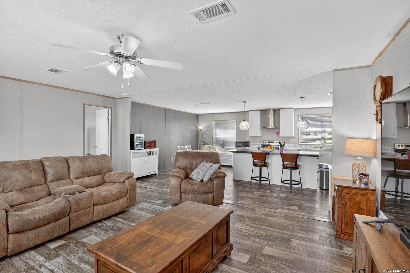 435 Farm to Market 539, Floresville, TX 78114