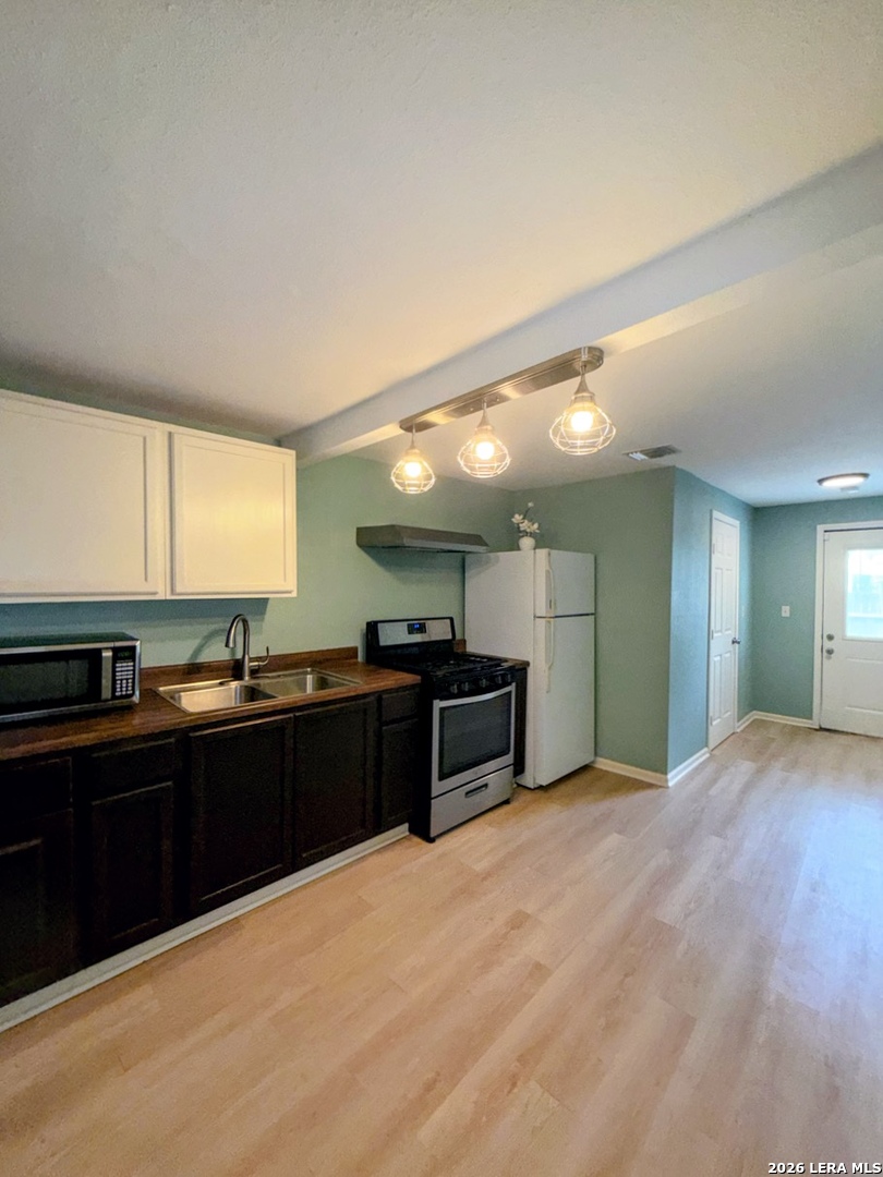 419 Collinsworth Avenue, San Antonio, TX 78225