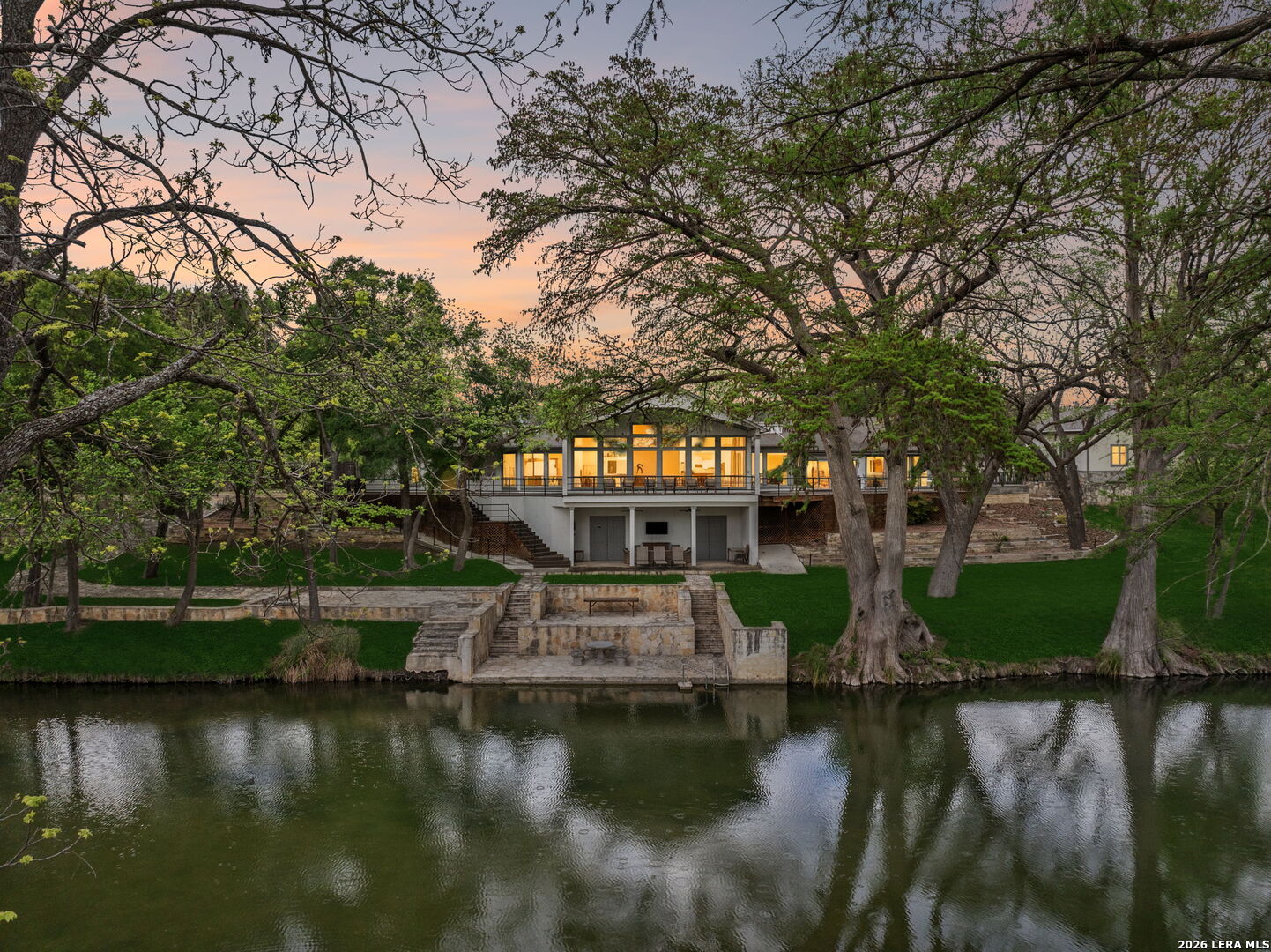 880 Center Point River Rd Listing Cover Image