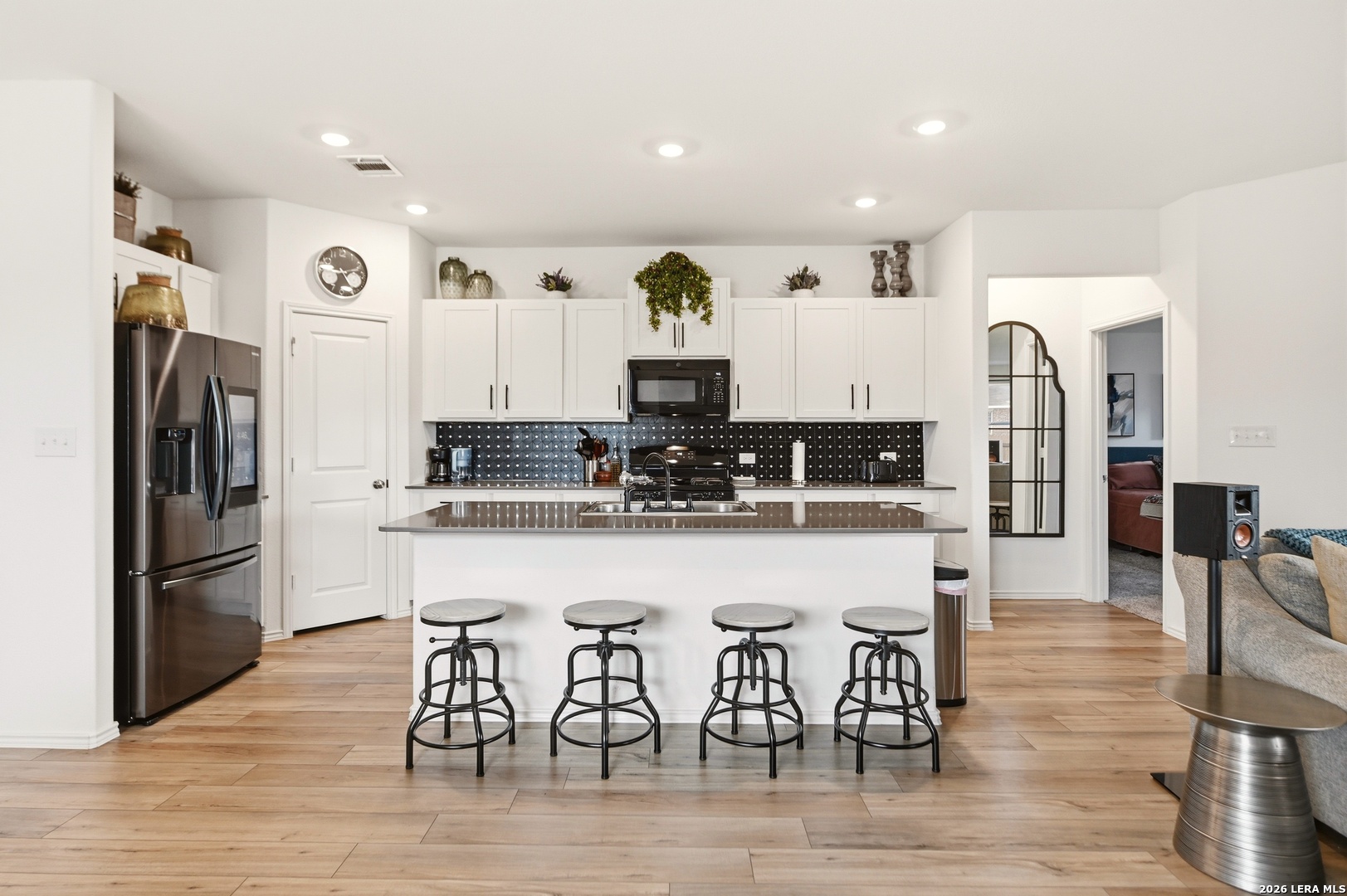 304 SONTERRA DR, San Marcos, TX 78666