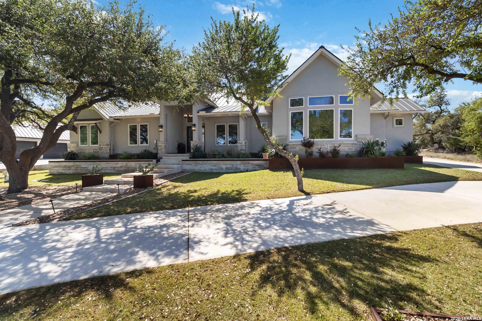 922 Maximino Ridge Rd Listing Cover Image