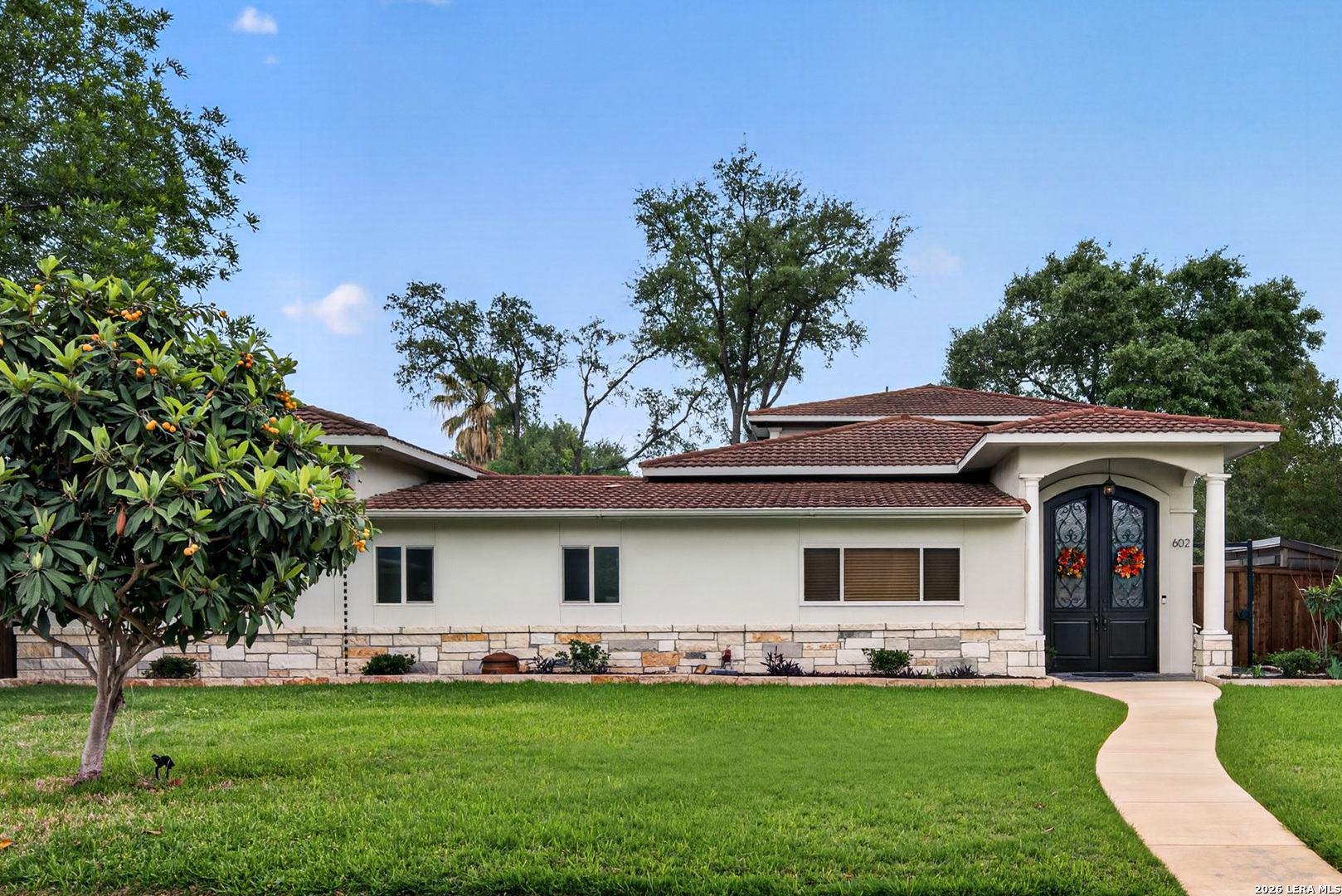 602 Nottingham Listing Cover Image