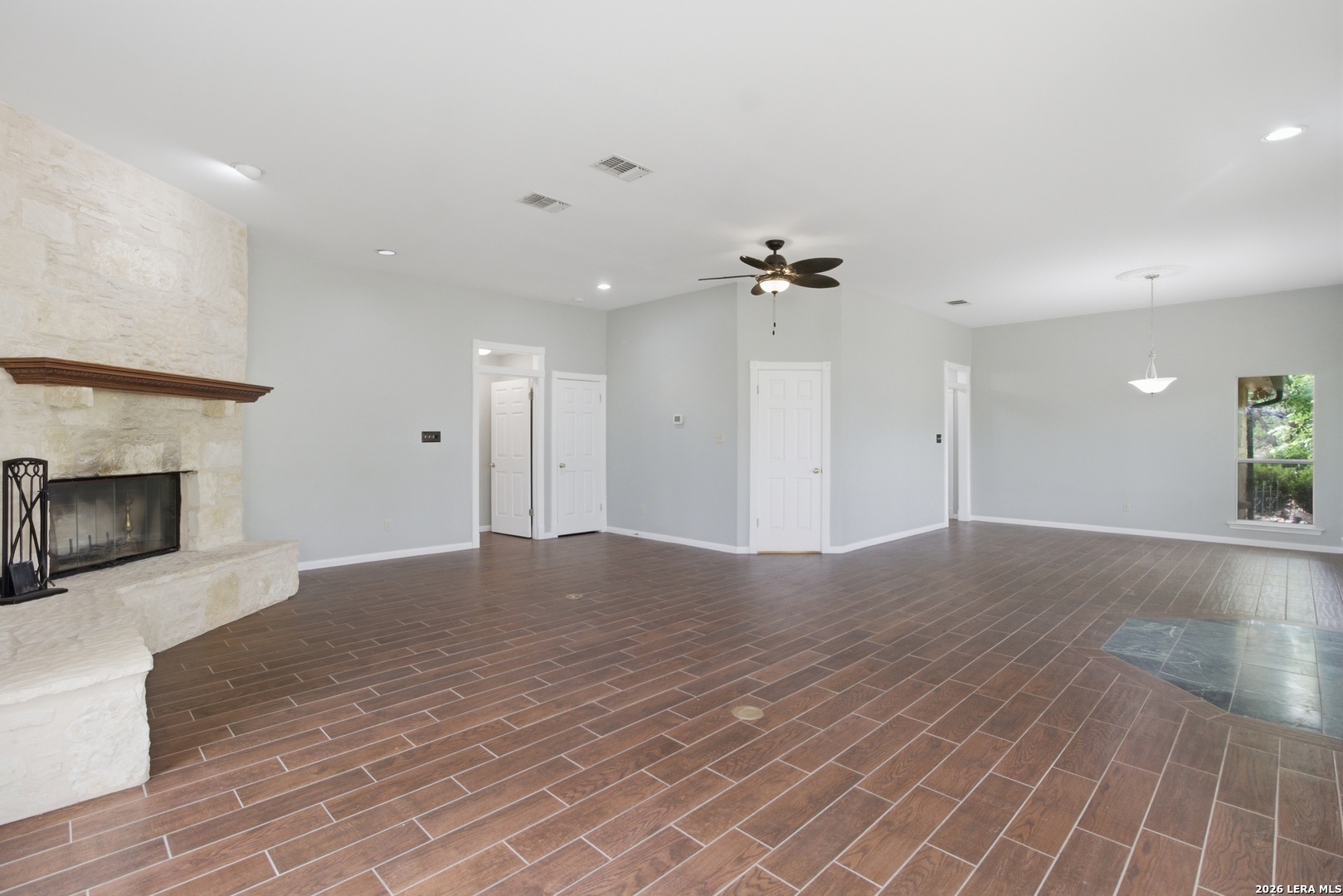 292 Phillip Dr, Pipe Creek, TX 78063