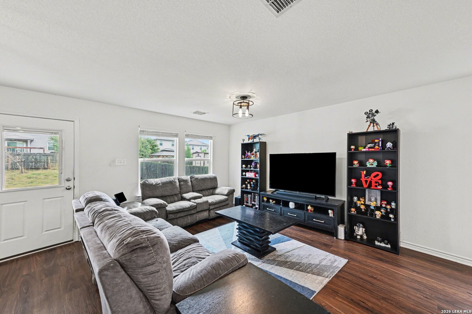 9825 Overlook Cyn, San Antonio, TX 78245