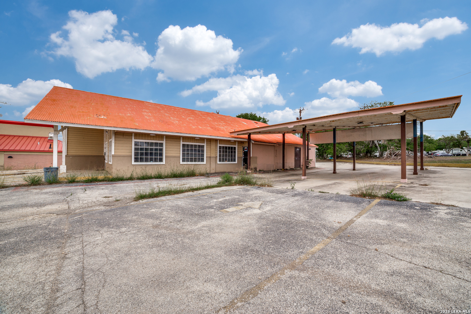 1526 W Pat Booker Universal City TX 78148 - Brohill Realty LTD