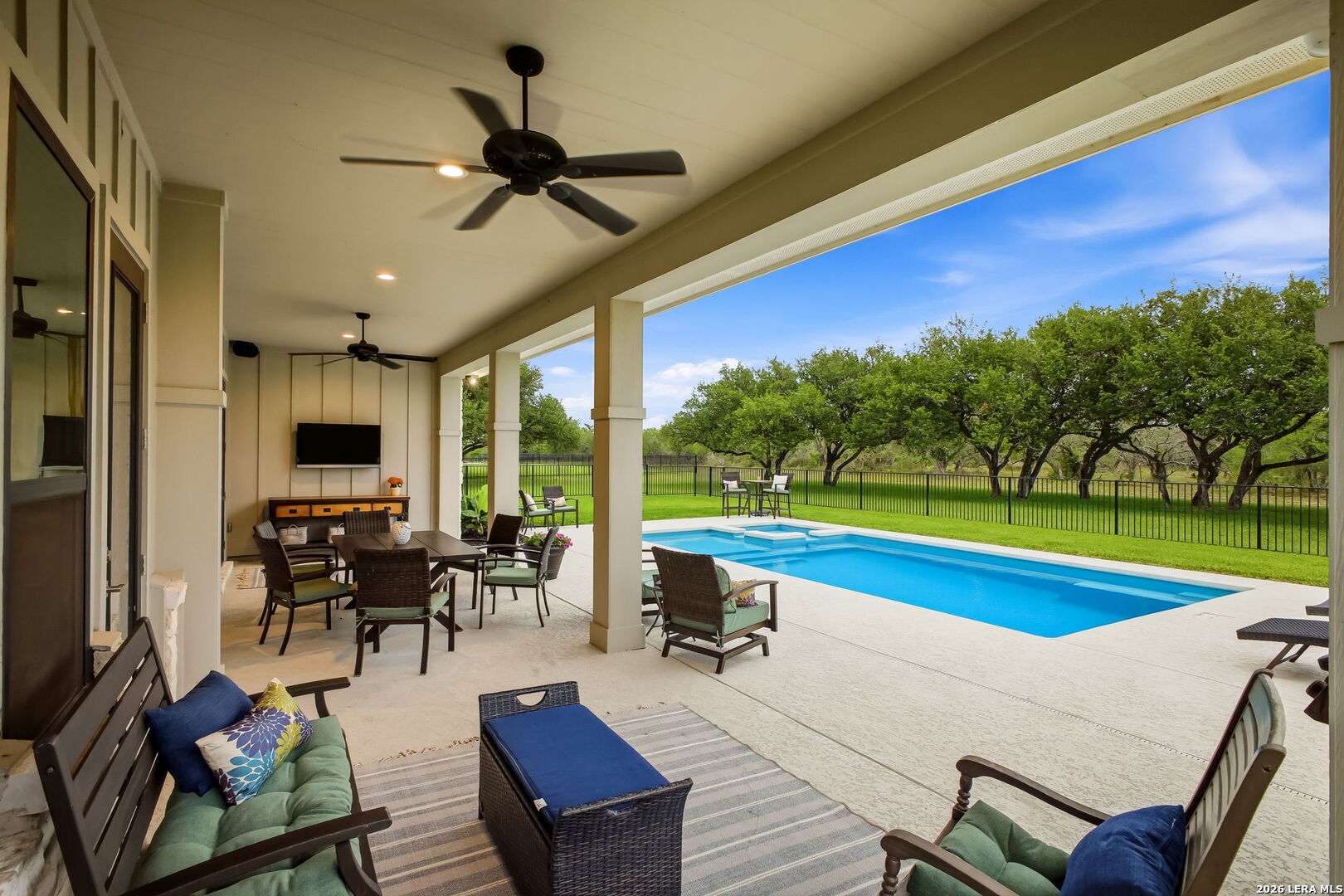 131 WRIGHT CREEK RD, Victoria, TX 77905