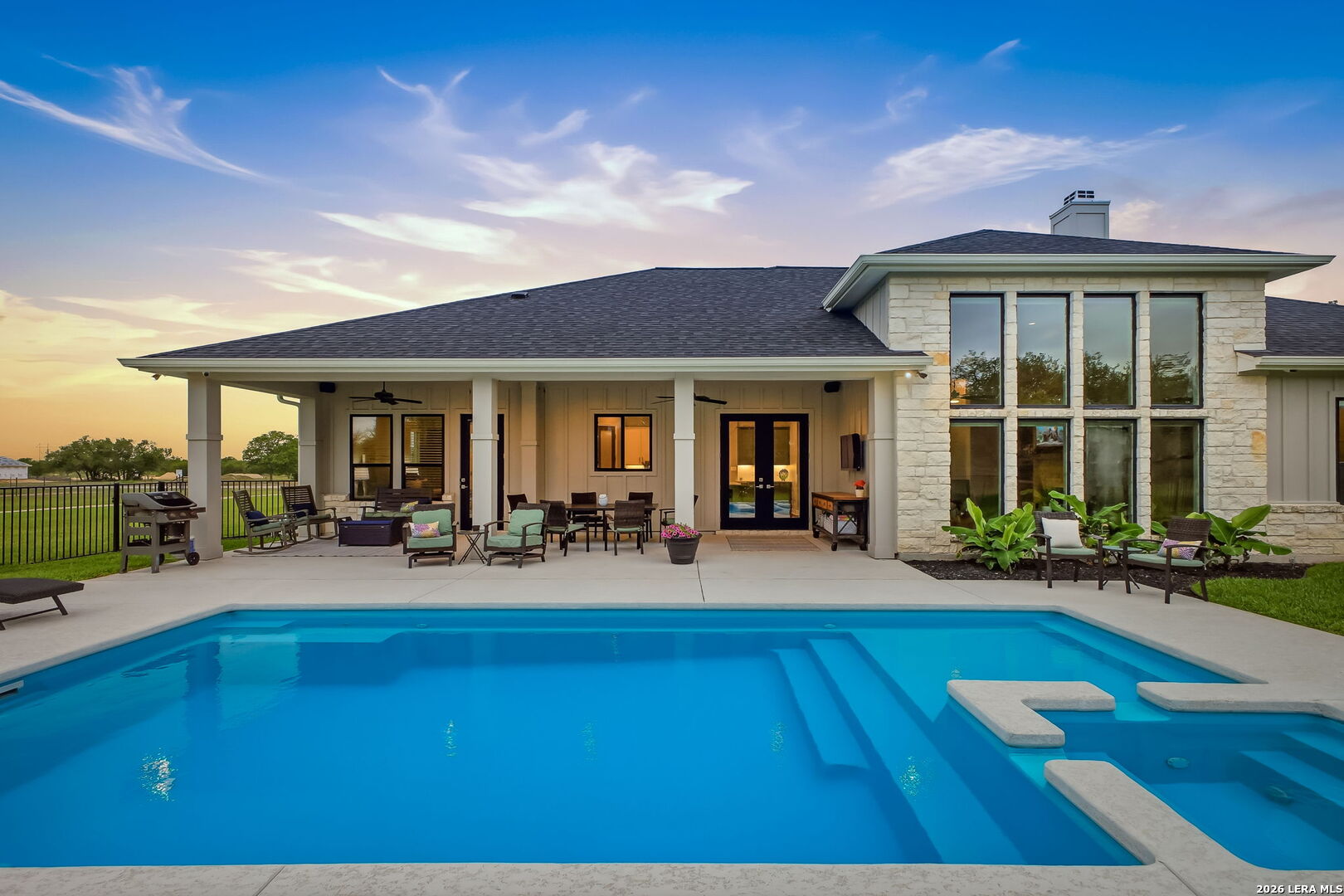 131 WRIGHT CREEK RD, Victoria, TX 77905