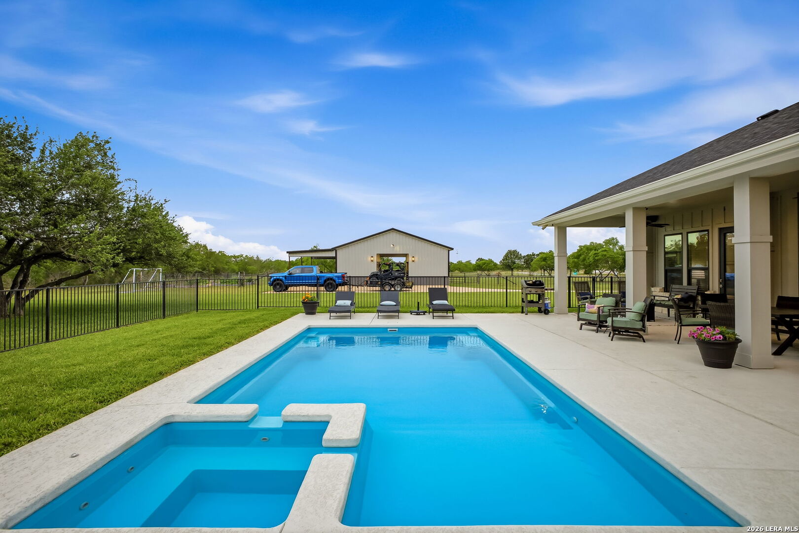 131 WRIGHT CREEK RD, Victoria, TX 77905