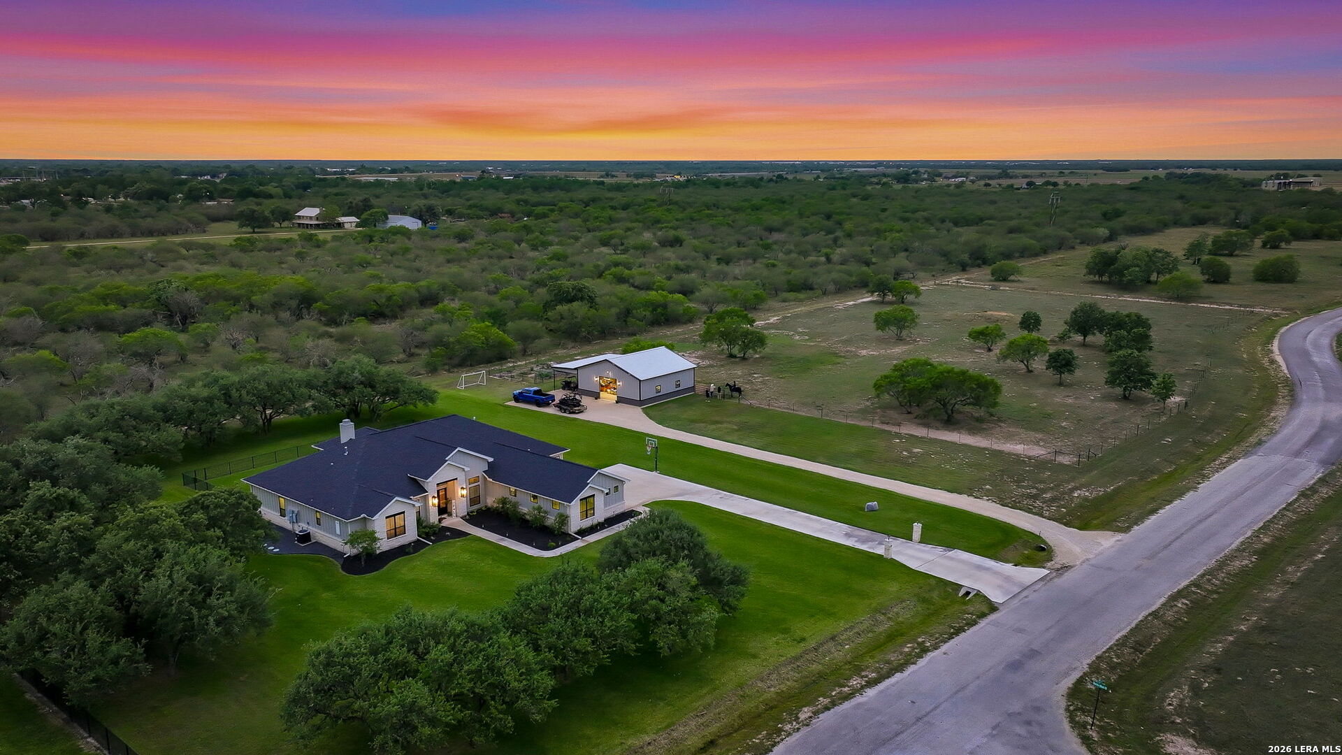 131 WRIGHT CREEK RD, Victoria, TX 77905