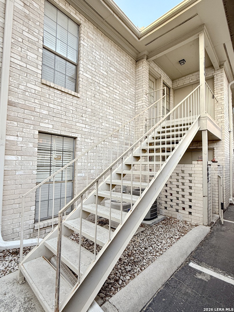 8415 Fredericksburg Rd, #1004, San Antonio, TX 78229