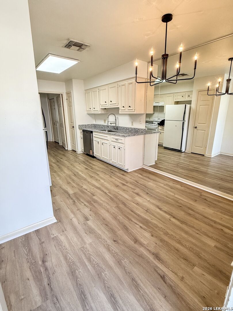 8415 Fredericksburg Rd, #1004, San Antonio, TX 78229