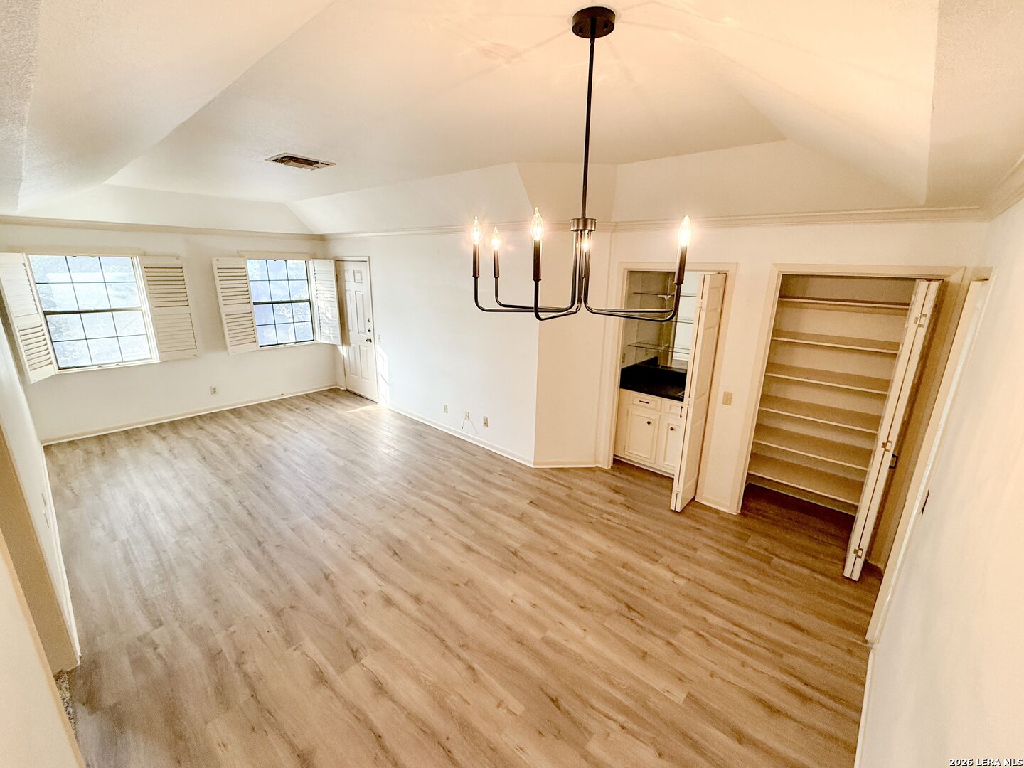 8415 Fredericksburg Rd, #1004, San Antonio, TX 78229