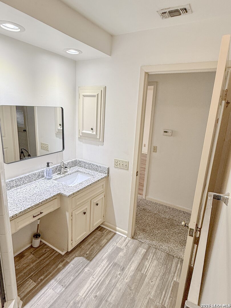 8415 Fredericksburg Rd, #1004, San Antonio, TX 78229
