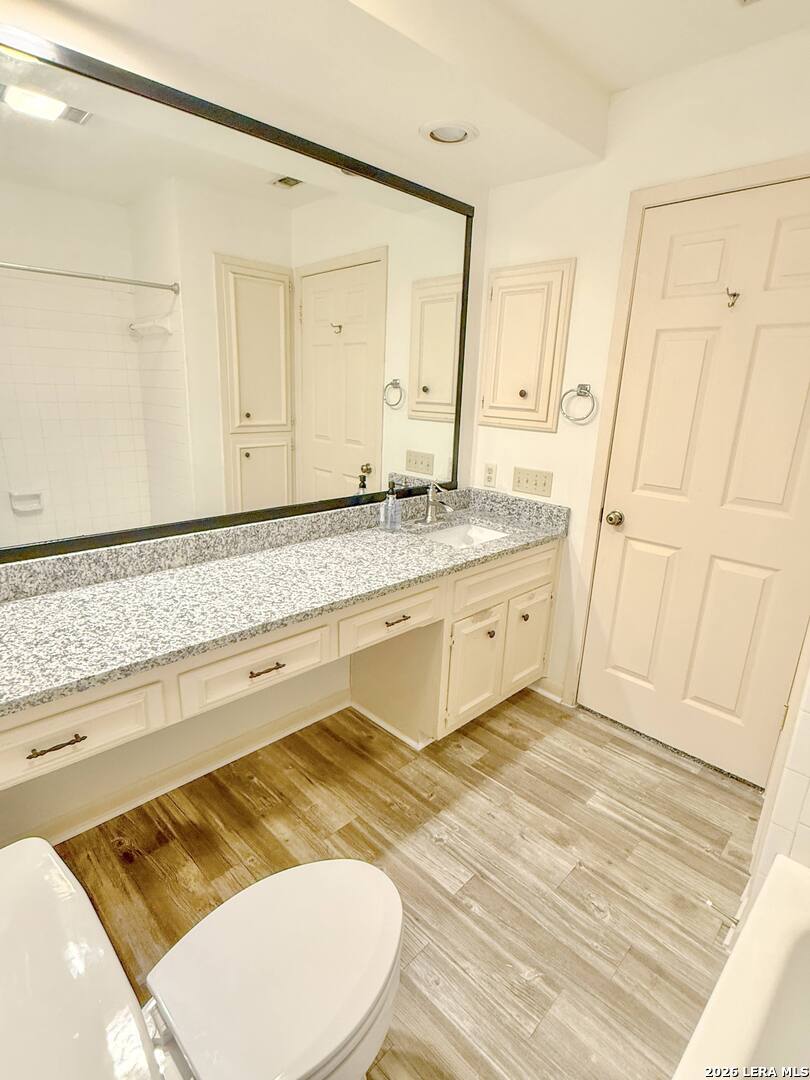 8415 Fredericksburg Rd, #1004, San Antonio, TX 78229