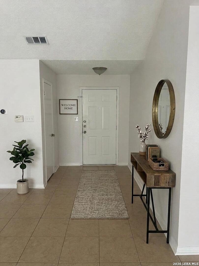 Photo 3 of Single family home for sale at 115 Cibolo Creek Dr, Boerne, TX 78006 | MLS# 1940262 | Listing updated on 2026-04-30