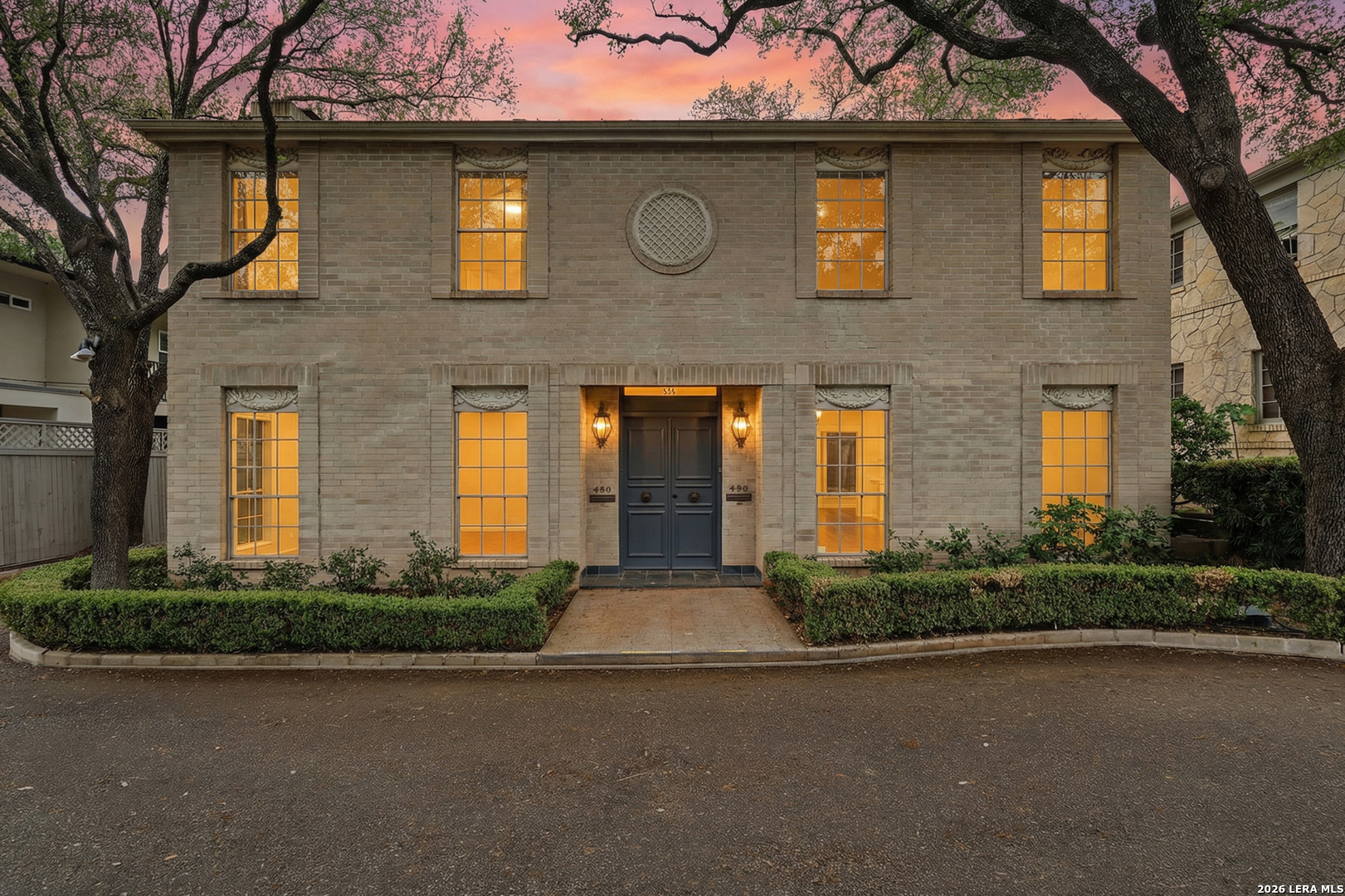 484 Olmos Dr Listing Cover Image