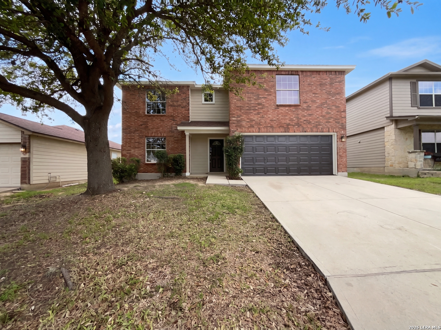 907 Magnolia Crst Listing Cover Image