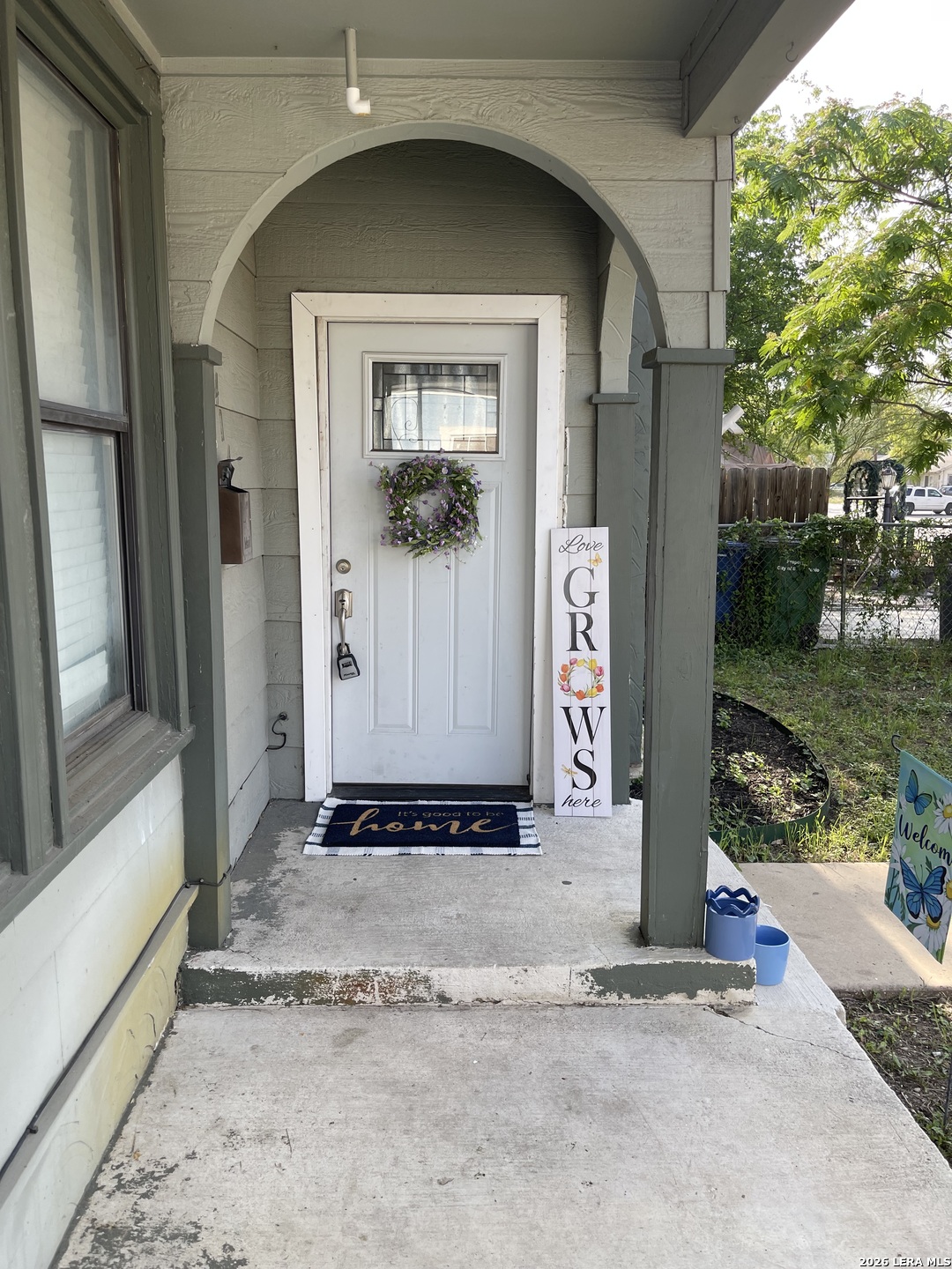 414 Chicago Blvd Listing Cover Image
