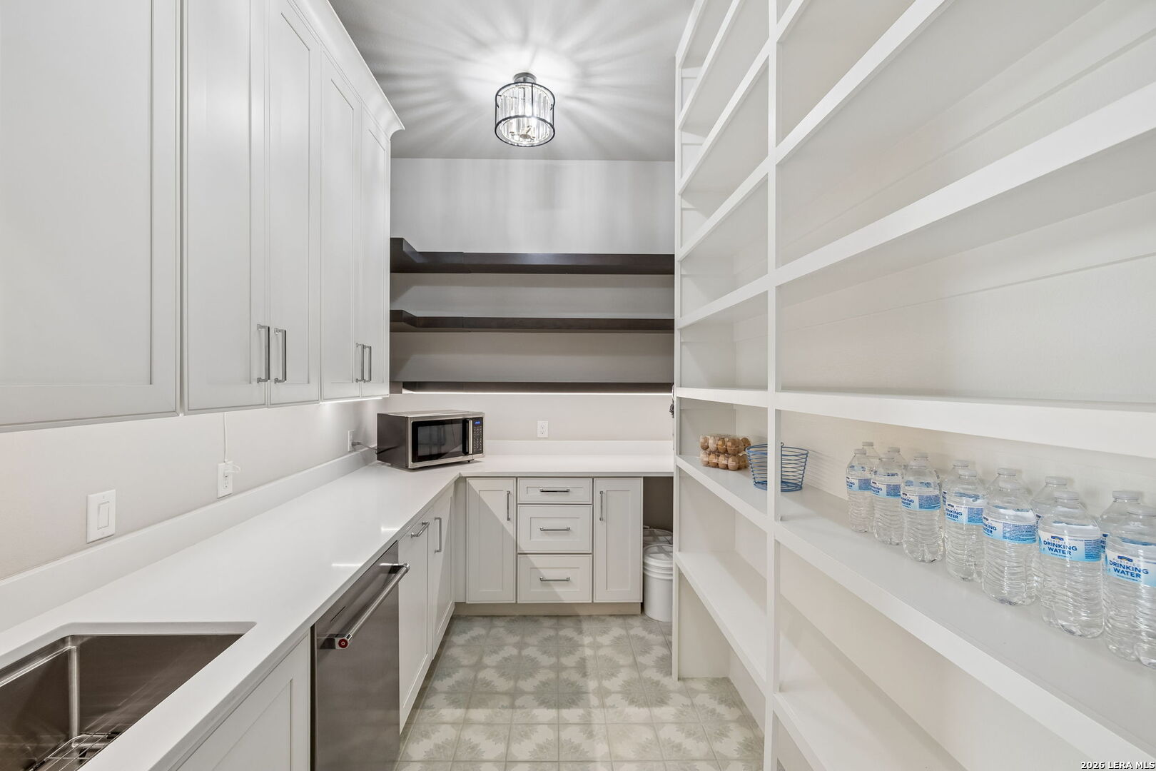 1051 N Cattlemans Crossing Dr, Kerrville, TX 78028