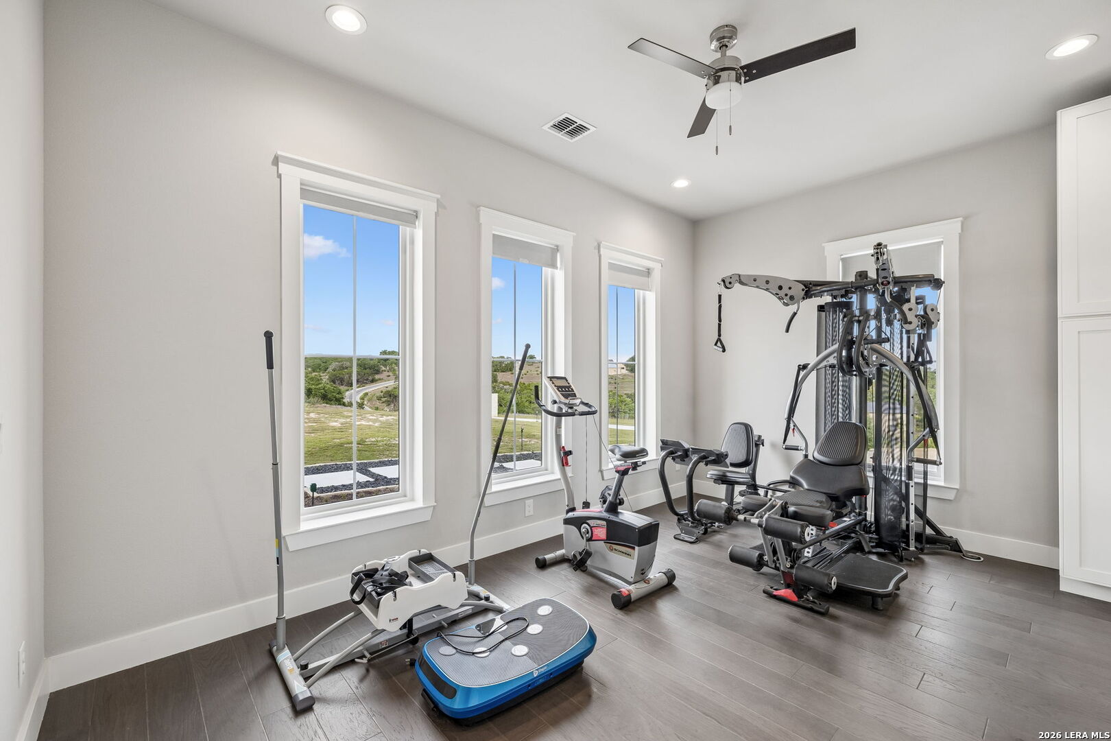 1051 N Cattlemans Crossing Dr, Kerrville, TX 78028