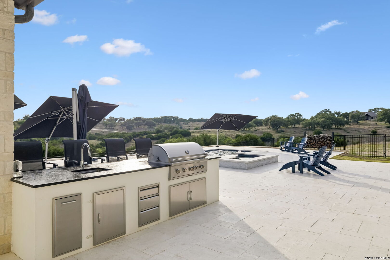 1051 N Cattlemans Crossing Dr, Kerrville, TX 78028
