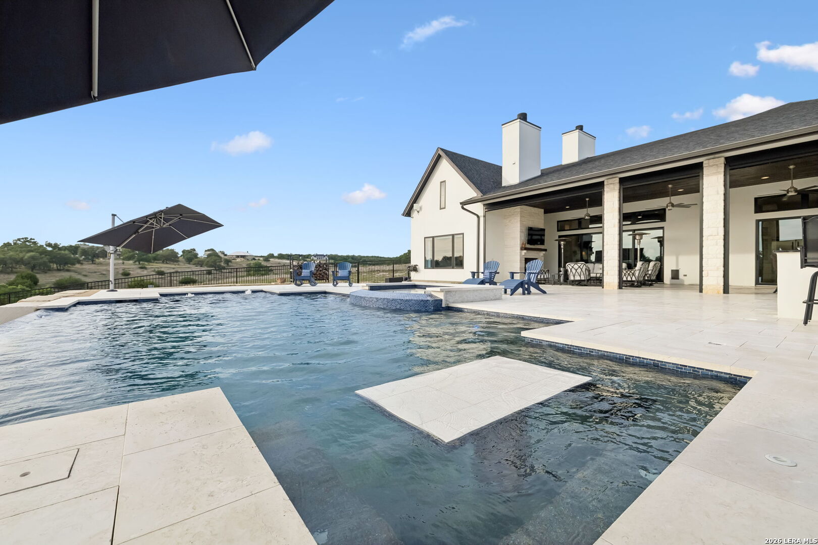 1051 N Cattlemans Crossing Dr, Kerrville, TX 78028