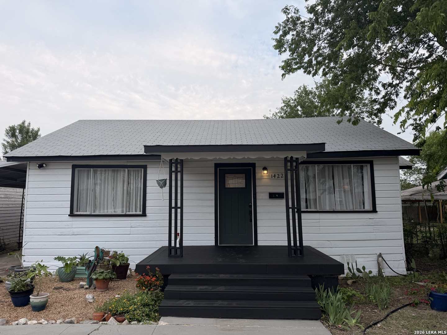 1422 Santa Monica Listing Cover Image
