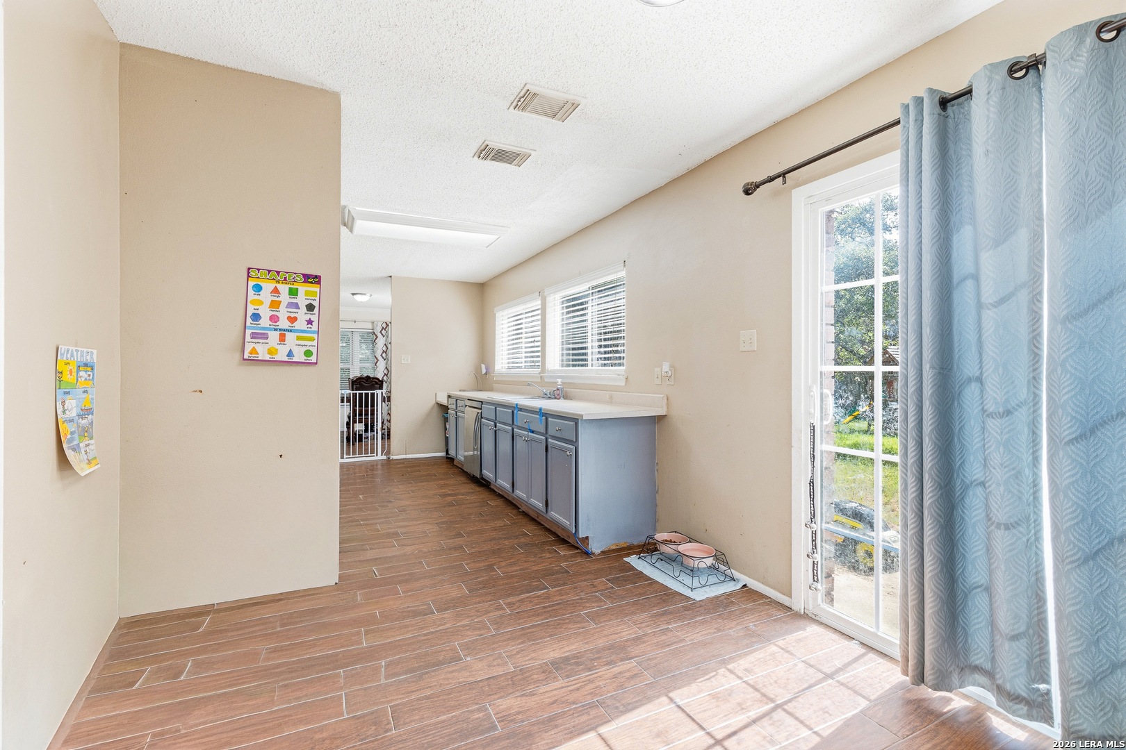 7503 GARDEN GRV, San Antonio, TX 78250