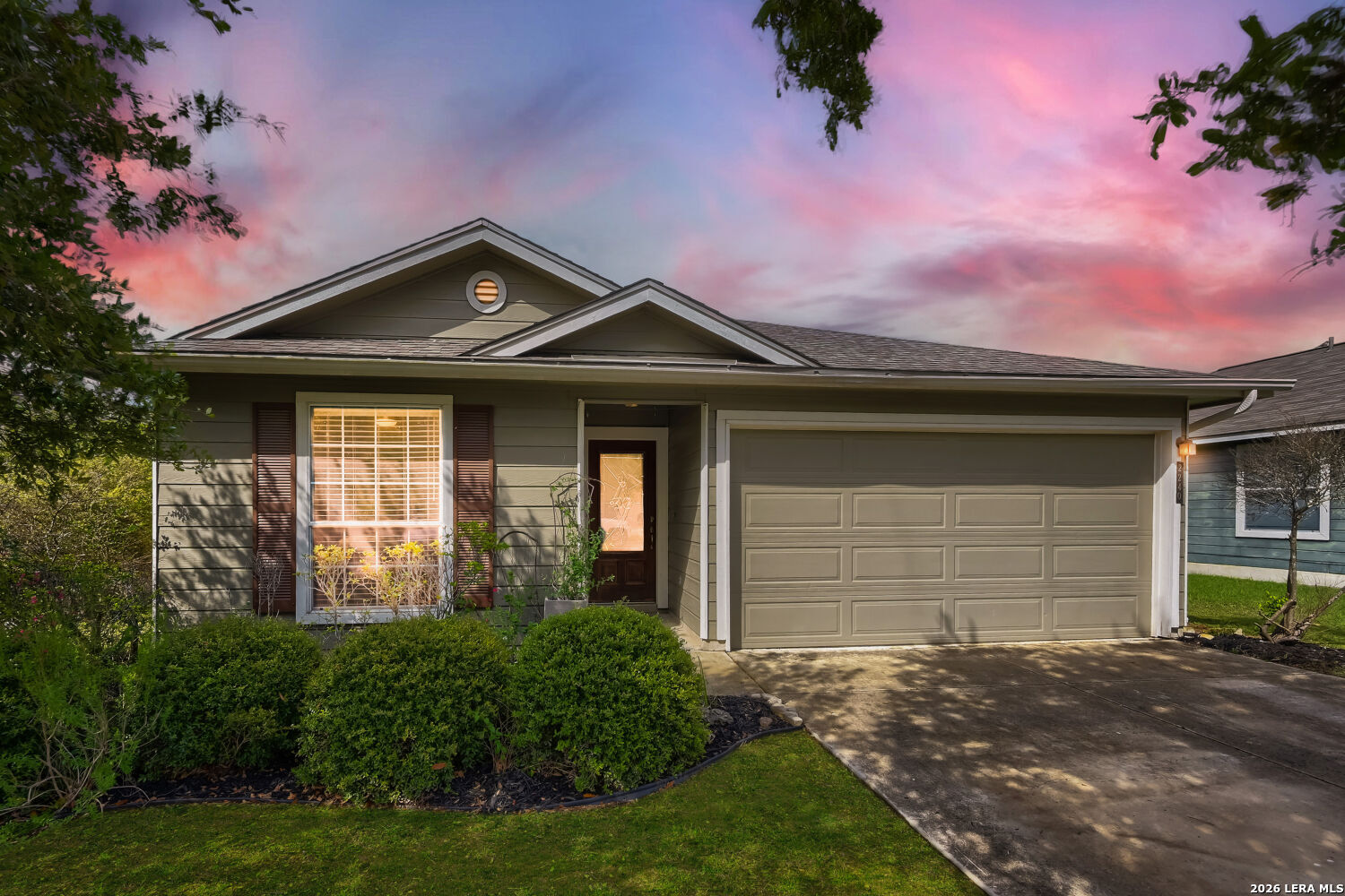 2240 Stoneleigh Listing Cover Image