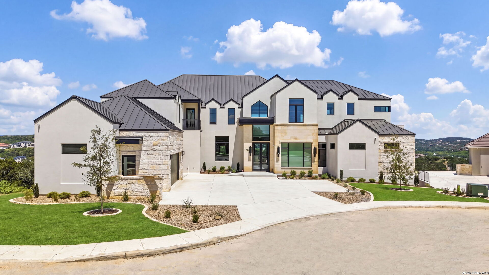7011 Bella Rose Listing Cover Image