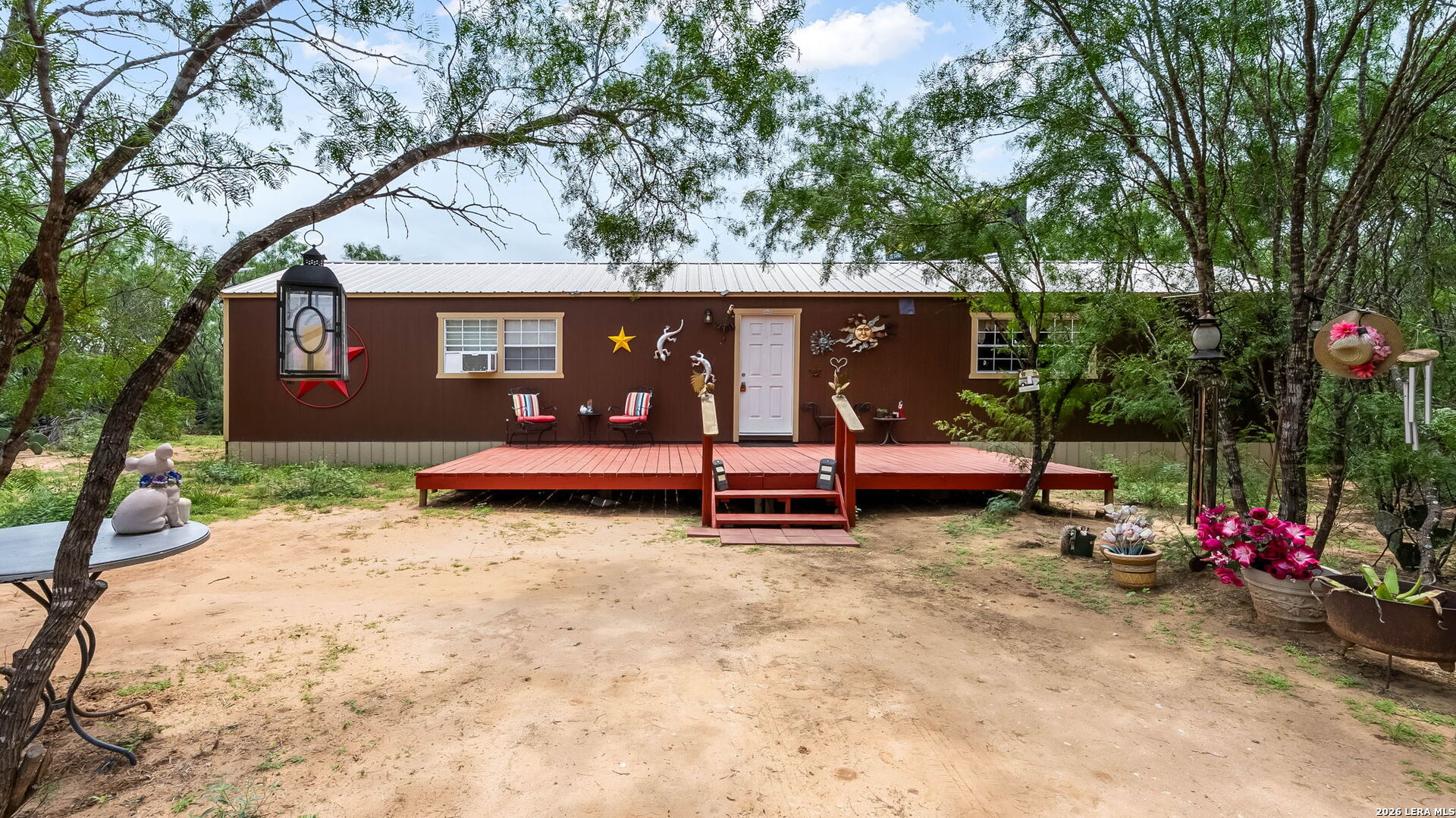 15725 N INTERSTATE 35