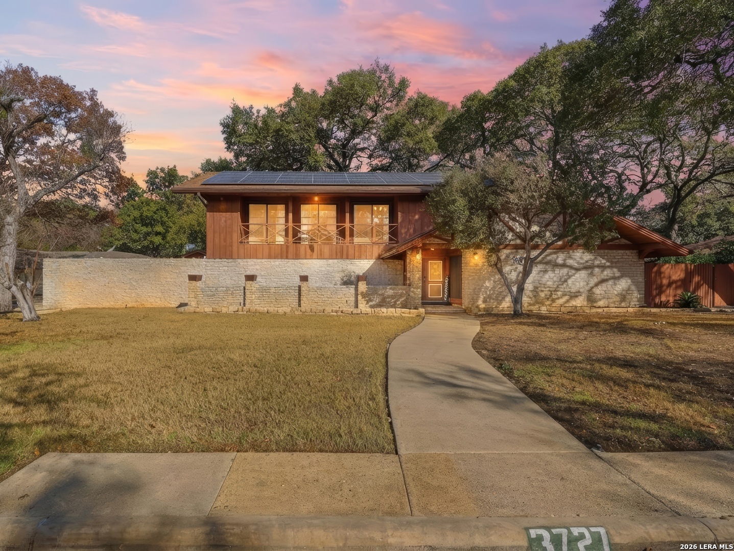 3727 Hundred Oaks Dr