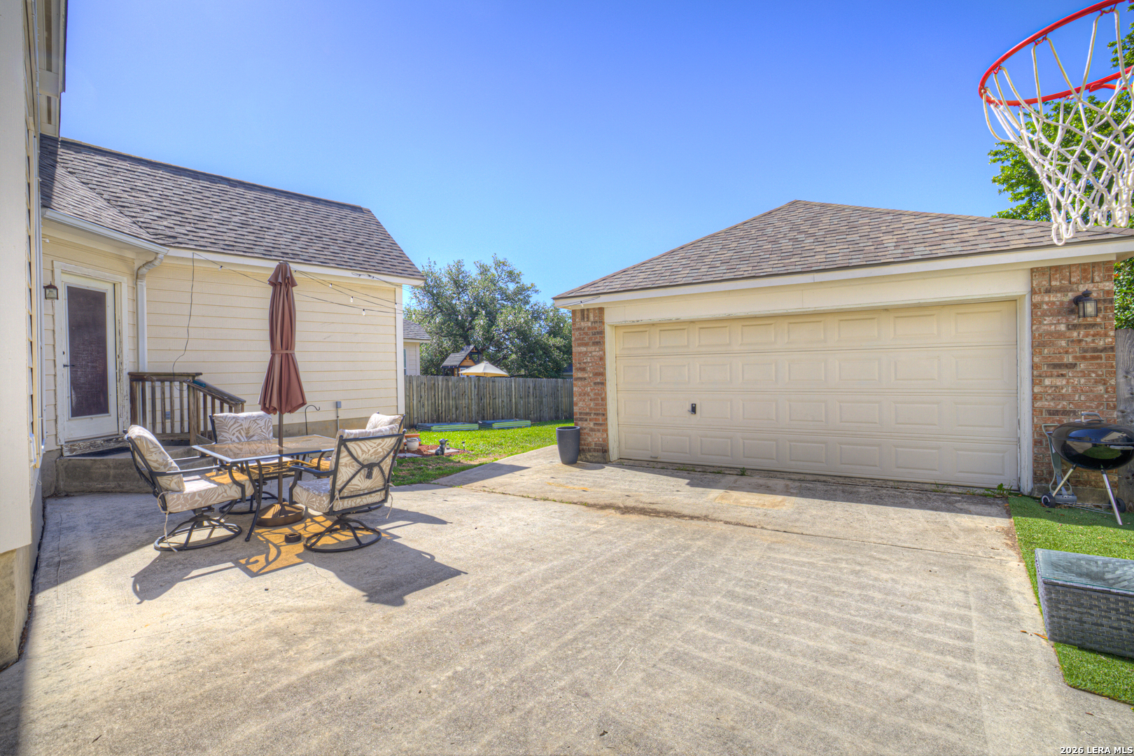 2738 SUMMIT VW, San Antonio, TX 78261